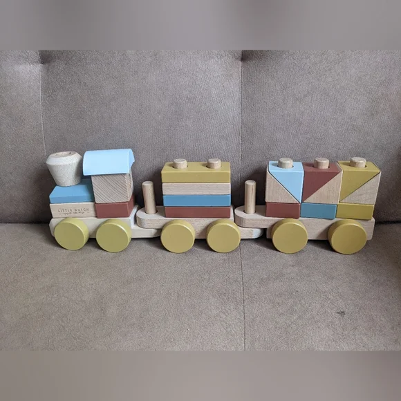 Little Dutch wooden stacking train rainbow - Picture 2 of 7